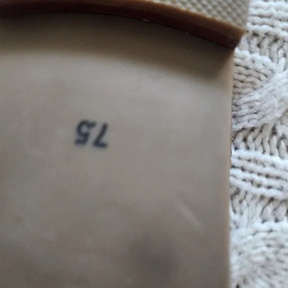 Elegant Cogniak  Woven Slip-On Loafers.Like New. - Picture 7 of 8